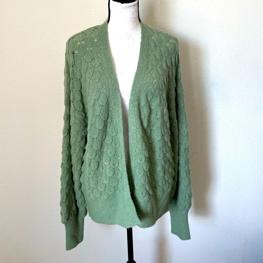 New W/Tags Elan Size Small Green Cardigan